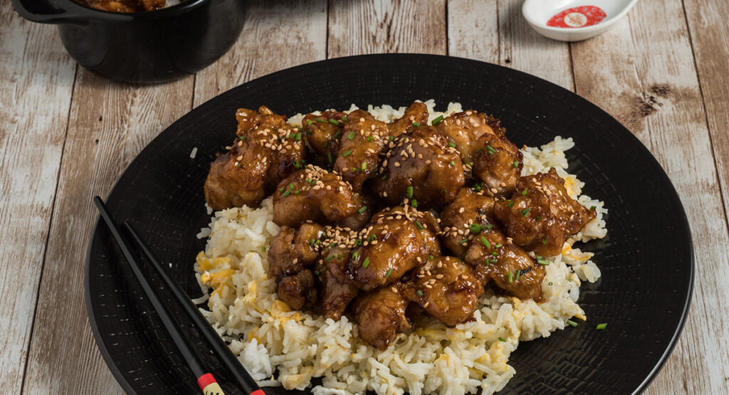 Pollo oriental con jarabe de arroz