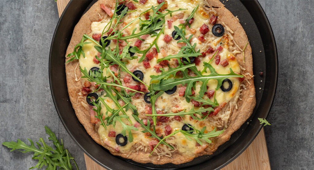 Pizza mediterránea con masa de espelta