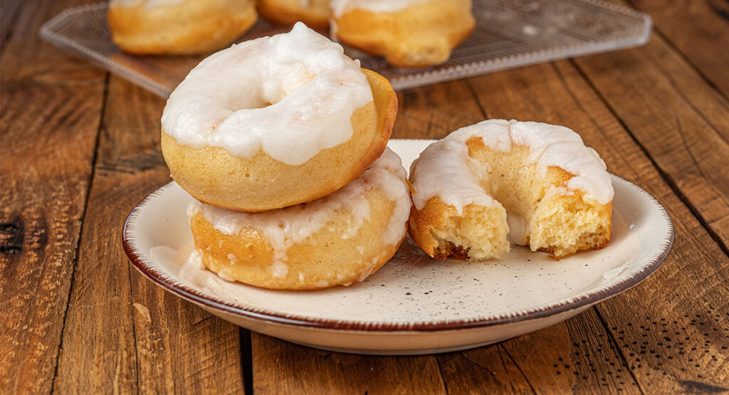 Donuts clásicos de espelta y glaseado