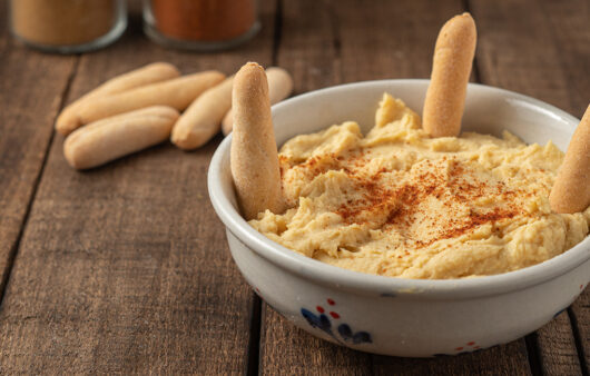 Hummus de garbanzo bajo en fodma
