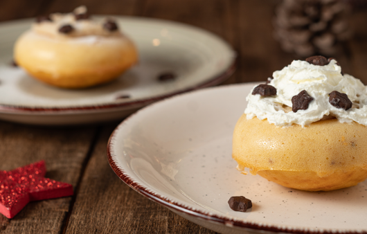 Donuts de navidad rellenos de crema de turrón