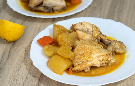 Pollo a la cazuela especiado