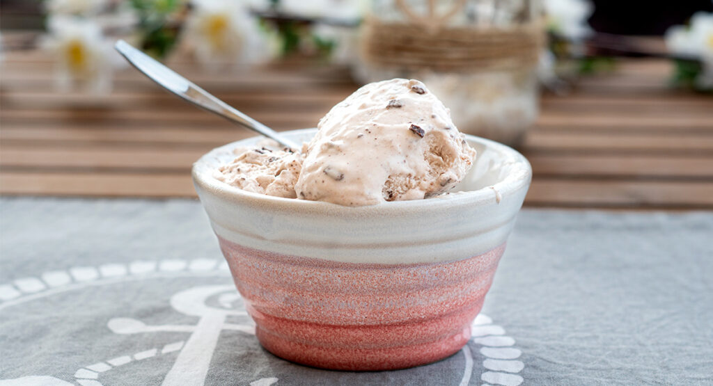 Helado vegano de stracciatella sin azúcar