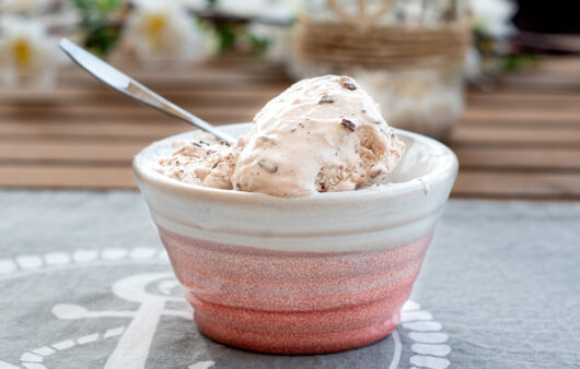 Helado vegano de stracciatella sin azúcar