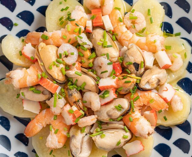 Salpicón de marisco con patatas