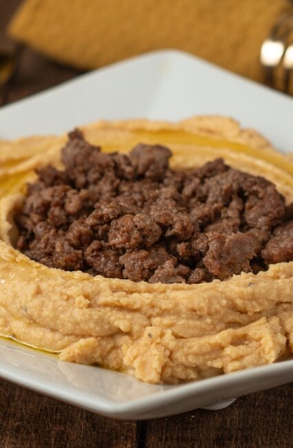 hummus con carne bi lahme