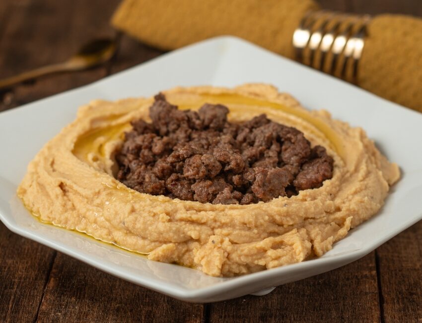 hummus con carne bi lahme