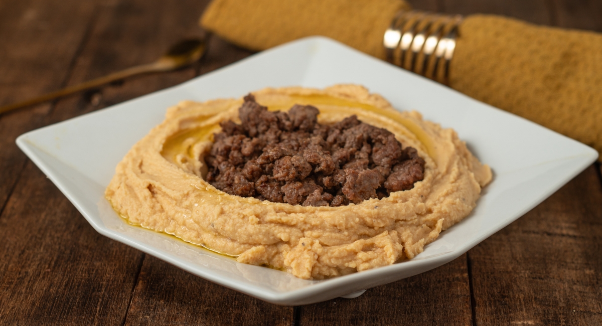 hummus con carne bi lahme