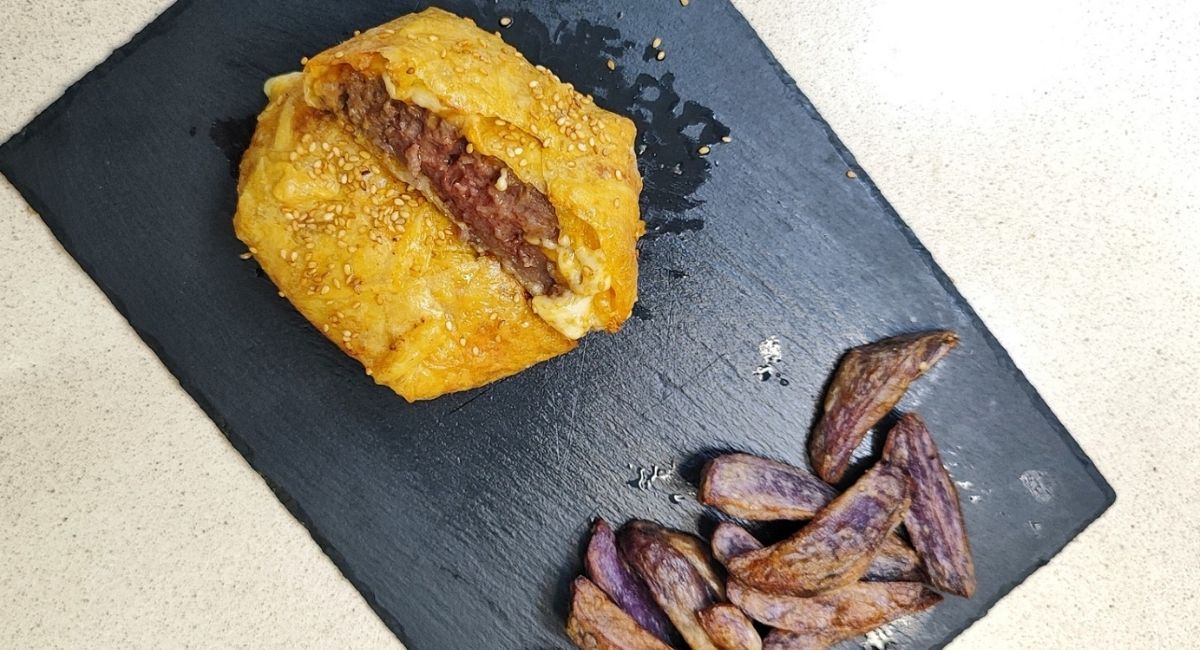 Hamburguesas crujientes con obleas de arroz